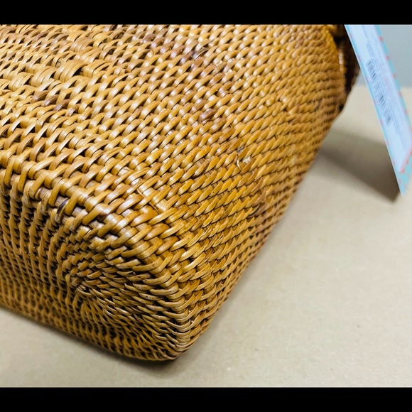 Straw Bag with Drawstring Closure - Picture 11 of 12